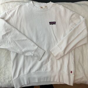 Levi’s crewneck